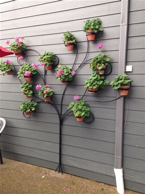 tree trellis with pot holders