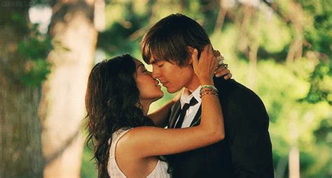 Www Filosoffen Dk Troy And Gabriella Kissing High School Musical