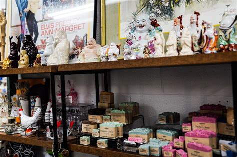 trunk show consignment