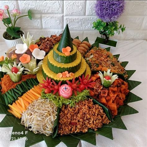 tumpeng ulang tahun #youtubeshorts #sewulawang - YouTube