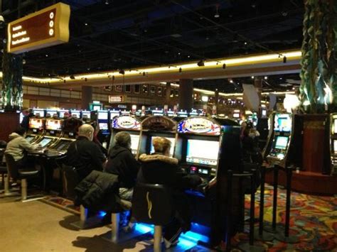 twin river casino 18  pvie