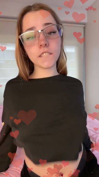 u lucyuwu nude