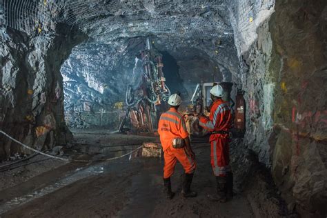 Download Underground Mining Methods And Equipment Eolss 