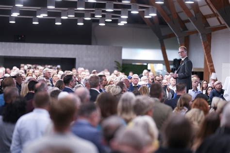 undersaker forsamling