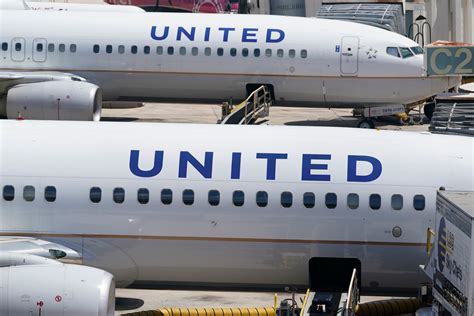 United Plane Veers Off Runway In Third Boeing Days Of The Week Picture - Days Of The Week Picture