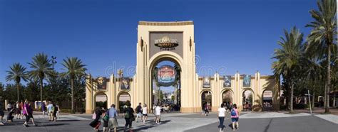 universal studios gate 1