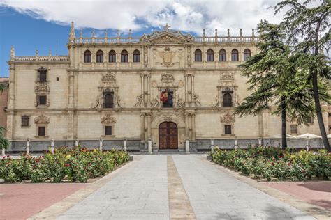university and historic precinct of alcalá de henares