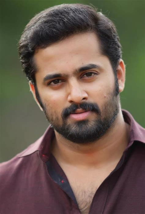 unni mukundan actor biography sites