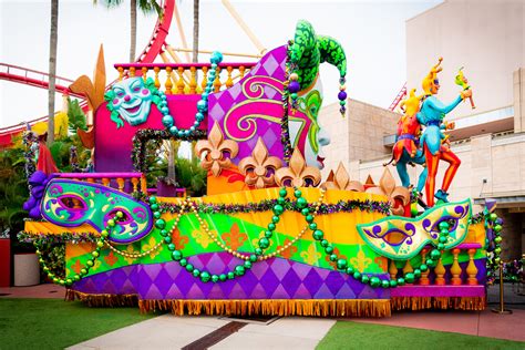 Updated 2024 Mardi Gras Special Tropical Balcony On New Orleans Mardi Gras Balcony Rental - New Orleans Mardi Gras Balcony Rental