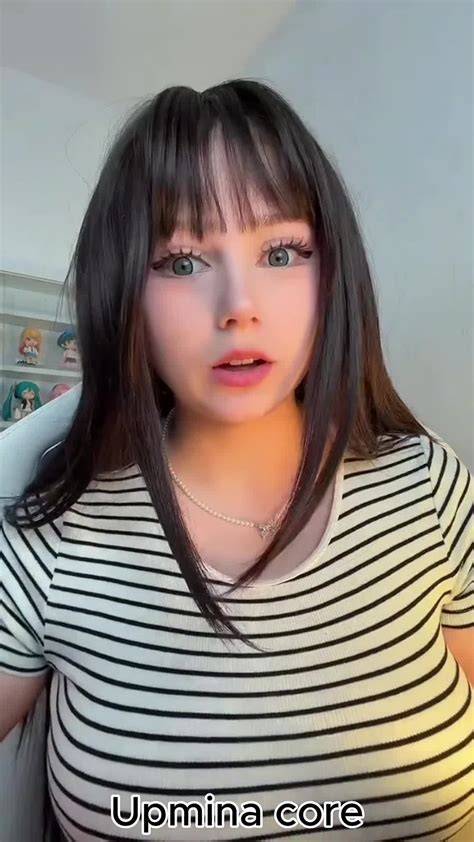upmina nude