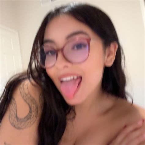 ur6moms9fav creator profile