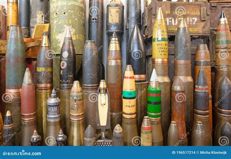 usa - Can I bring an old artillery shell on a plane? - Travel Stack ...