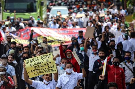 UMP 2025 Naik 6,5%: Jakarta Tertinggi, Jateng Paling Bawah