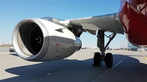 V2500 Thrust Reverser