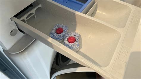 vaatwastablet in wasmachine trommel