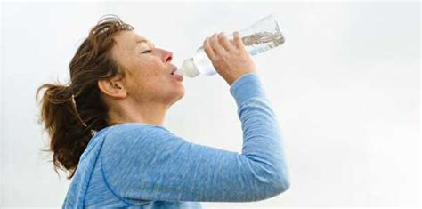 vad händer om man dricker 2 liter vatten