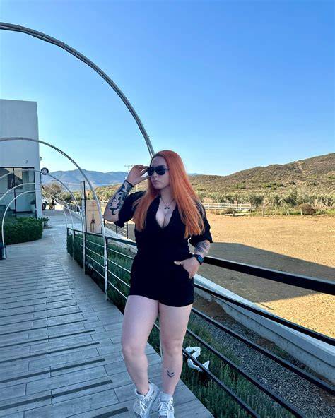 valeria cuevas onlyfans