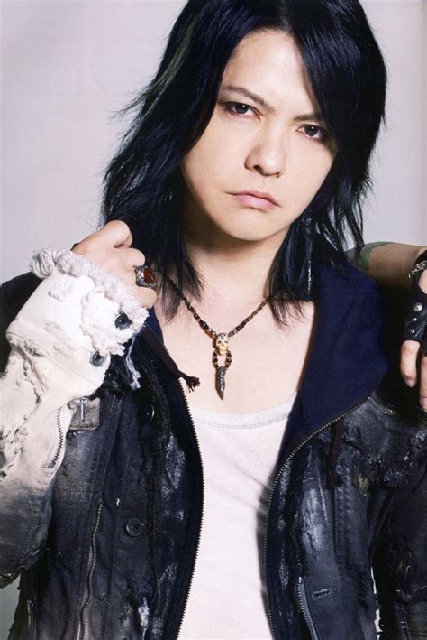 vamps hyde biography sample
