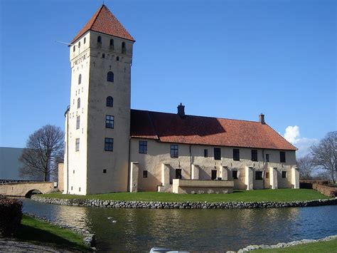 var ligger tosterups slott