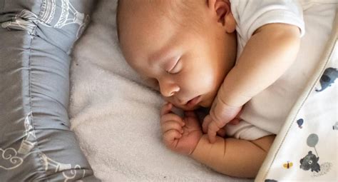 varför sover  ej bebis  vid dagen