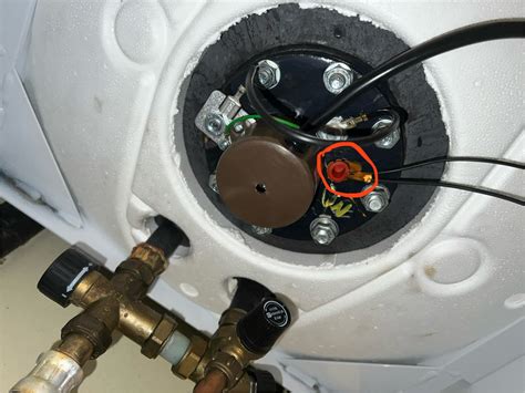 varmvattenberedare droppar