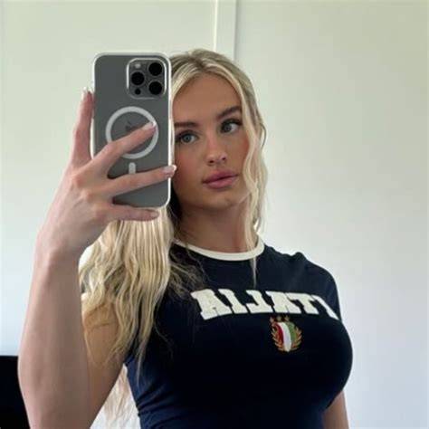 vega_thompson nudes