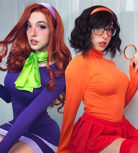 velma and daphne cosplay