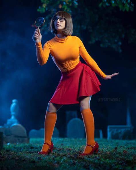 velma nude cosplay