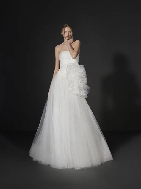 vera wang wedding dresses cost