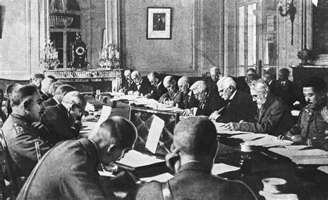 Download Versailles Traktaten Fredsavtalen Som Ga Krig Pdf 
