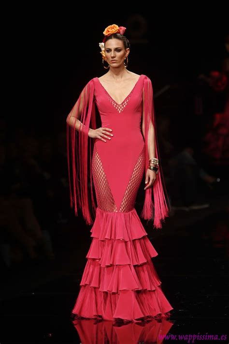 Vestidos de Flamenca Vicky Martín Berrocal: Elegancia y Pasión en la Moda Flamenca