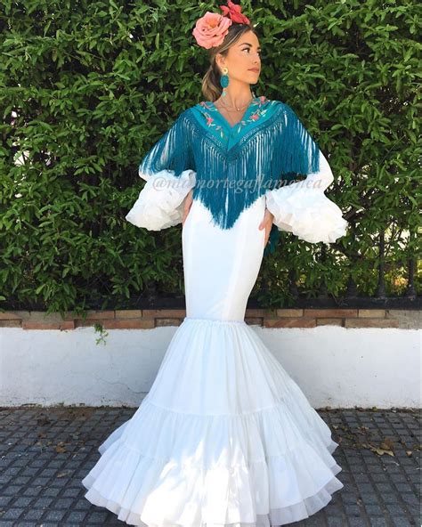 Vestidos de Gitana Blancos: Elegancia y Tradición en tu Evento Especial