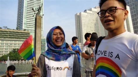 video homoseksual di malaysia mua