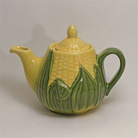 Vintage Shawnee Ceramic Pottery Teapot