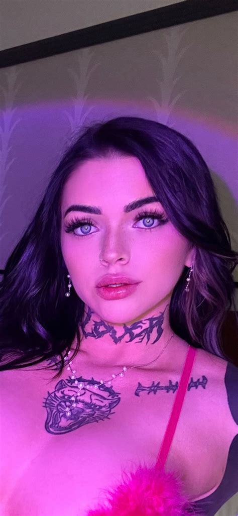 violet shaye creator profile