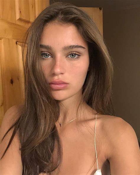 vitaminmia nude