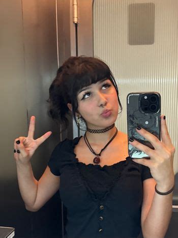 vivi.xp OnlyFans leaked content