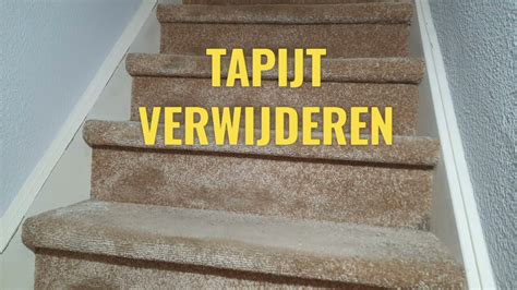vloerbedekking van de trap halen