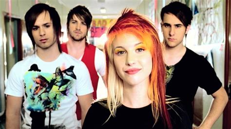 vokalis band paramore biography