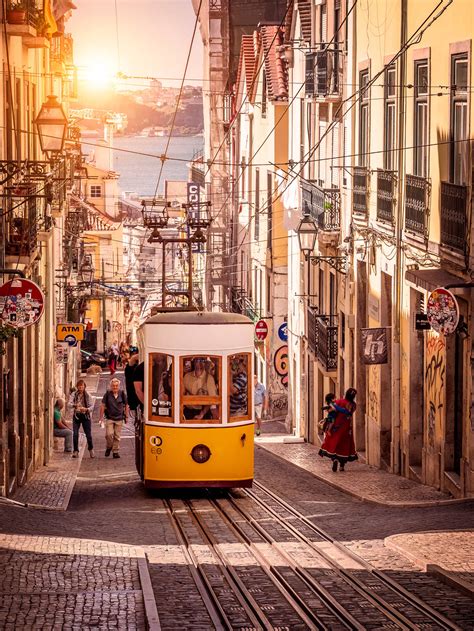 wallpaper city guide lisbon