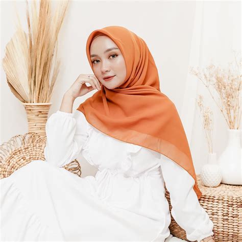 warna chestnut hijab