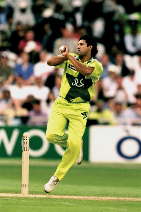wasim akram cricketer biography