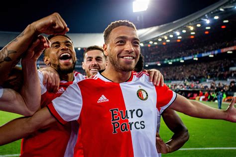 wat kost feyenoord one