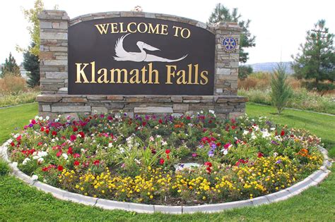 welcome to klamath falls sign