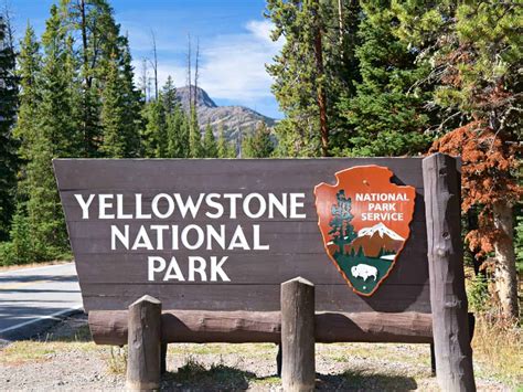 what is the closest casino to yellowstone national park