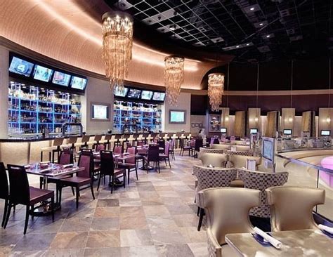 what restaurants are in hollywood casino