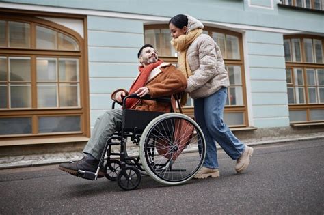 Wheelchair Date Tradução