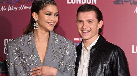 when did tom holland and zendaya start dating officially