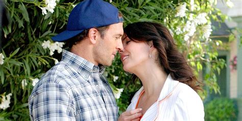 when do luke and lorelai start dating