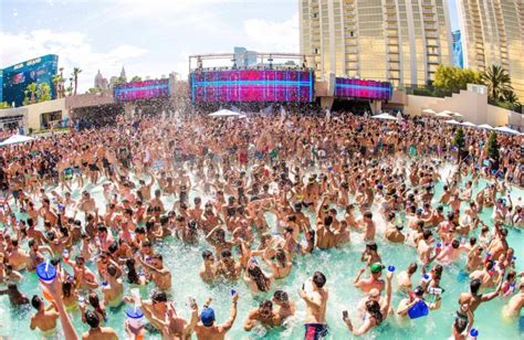 when is college spring break over